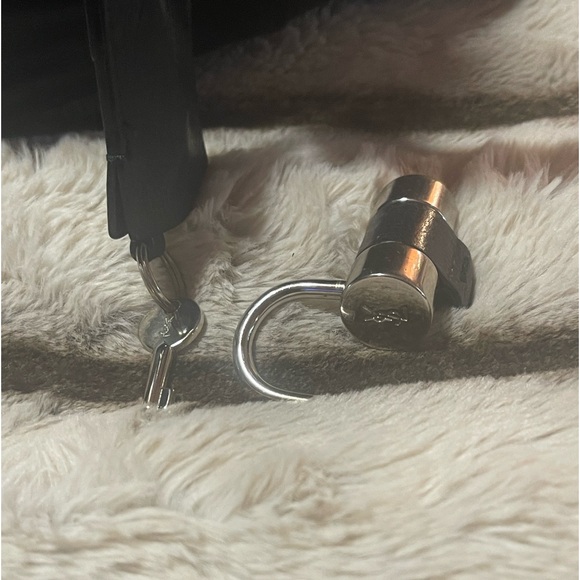 Yves Saint Laurent Muse Leather Handbag - Picture 8 of 12